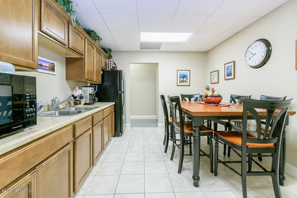 Units 13-14 : 151 College Dr, Orange Park, FL, 32065